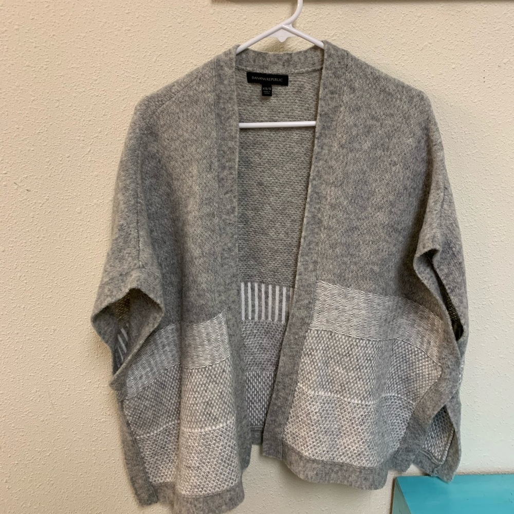 Banana Republic Merino Wool sweater poncho xs/s